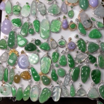 Waxy natural jadeite set with 18k gold pendant