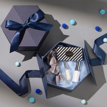 Gift box wedding hand gift box empty box gift box bridesmaid birthday surprise handbag raffia grass stream Planet