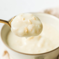 After the flowers are stunned the rice milk meal replacement porridge takes care of the stomach sticky and ready-to-eat breakfast