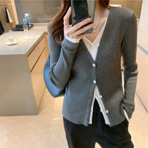 New 2021 autumn womens wild fashion fake two-piece jacket foreign style stitching V-neck retro long sleeve sweater