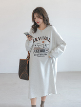 Korean Department Lazy Wind ~ Gestation clothing spring necropolis dresses nepotism red fashion printed tidal moms go out for a long time in a casual dress