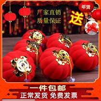 Big red lantern flocking small lantern hanging bonsai outdoor balcony Chinese scene arrangement New Year wedding decoration