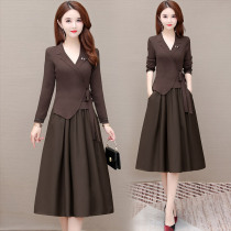 Spring and autumn foreign long-sleeved dress women 2022 autumn new temperament fake two pieces slim knitted base long skirt
