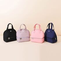 Breast pump containing new back milk bag Back milk Refrigerated to work portable insulated bag Blue Ice Dairy mother