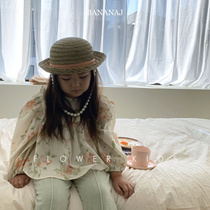 Flowers and children Little South Korean childrens clothing 22 Chunbananaj girl embroidered crushed flower lace with a baby girl with a baby girl