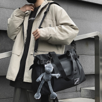 Mens shoulder bag Tide Brand Japanese Large Capacity Travel Bag Casual Toilwear Bag Fashion Fashion Trend Hand Shoulder Bag Men