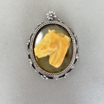 19 8 grams of honey wax Carmeo antique pendant