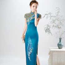 Blue cheongsam catwalk high-end performance clothing mother long 2021 New embroidery improved dress stage Winter