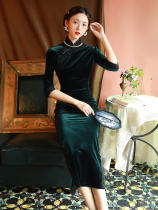 Velvet cheongsam autumn and winter long sleeve girl improved version of temperament elegant retro Chinese style dress green long female