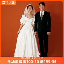 French light wedding dress 2021 new simple retro satin temperament Bride wedding banquet go out welcome yarn thin