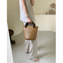 Thailand imported seaweed large capacity hand woven bag vintage wood handle grass woven bag solid color simple handbag for women