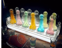 Bar night glowing atmosphere props tricky wine glass cock cocktails JJ creative wine glass spoof Cup