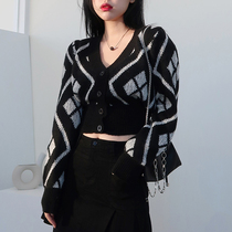 WEEKEEP Lingge Color V-neck Clavicle Knitted Sweater Coat Women Waist Slim Breasted Top Autumn Tide