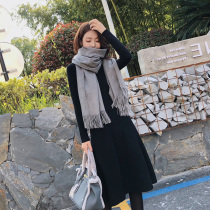 Autumn clothing 2021 New European station Hepburn wind small black Wild Wild base long sleeve knitting machine women autumn and winter