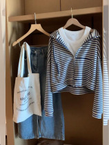 2022 new premium sense of early fall fashion cold wind sweatshirt set French vintage denim dress womens wear