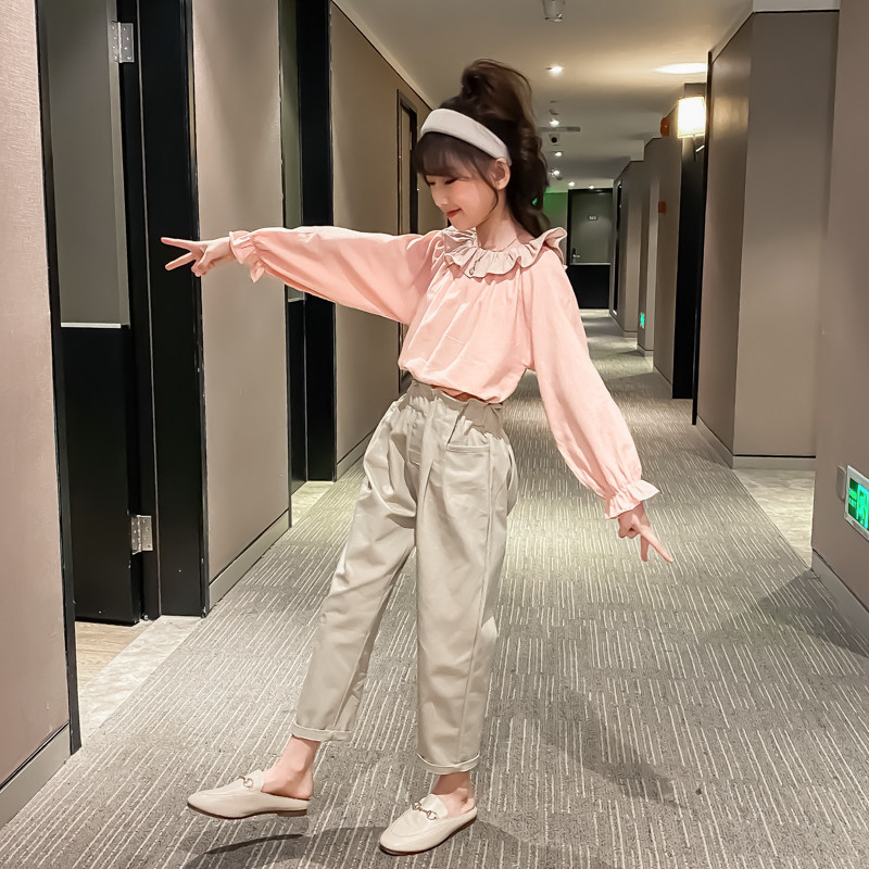 Girls suit 2020 casual spring and autumn new products in the big childrens lace doll collar shirt casual pants two-piece set tide
