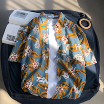 ins Super fire floral shirt Retro port style chic short-sleeved loose beach ruffian handsome Hawaiian flower shirt mens tide