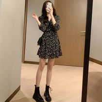 Fashion small man French floral jumpsuit skirt long sleeve 2021 New early autumn interior temperament high-end womens clothing