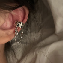 Building haha] Earrings sweet and cool c shaped flow Sueless ear bone clip ins lukewarm small crowdear clip original design