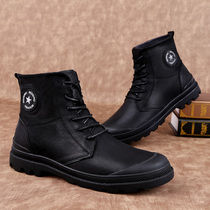 Black genuine leather tooling boots fall out for a ride in the field boots Mens Inn Martin boots in the middle of the high gang