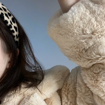 IdealCycle imported from South Korea is big self-retaining good-natured and Western style cow hairband