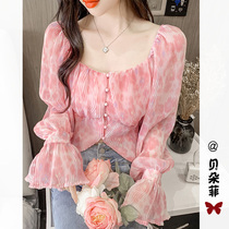 Square collar shoulder shirt female design sense niche short waist flower chiffon shirt early autumn 2021 New