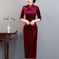 Wine red embroidered mother dress wedding banquet cheongsam dignified improvement long cheongsam dress wedding dress autumn