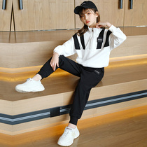 Tide Card Girl Autumn Clothing Suit 2022 Spring Autumn Season New Foreign Air Children Two Sets CUHK Child Black And White Sportswear