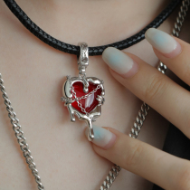 11.16 Xiaobao S925 silver confined heart lava love pendant womens only pendant niche design fashion accessories