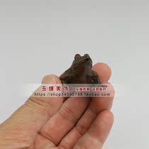Retro old solid copper copper frog incense tea pet bronze carving small ornaments tea ceremony Incense Road