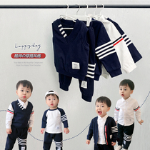 2022 new small boy trend handsome childrens baby 100 lap suit Spring fall pure cotton long sleeve clothes