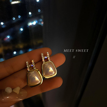 Pearl earrings 2020 New Tide simple cold wind earrings women small versatile advanced temperament earrings