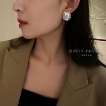 Zircon pearl earrings 2020 New Tide simple cold wind high grade earrings niche design sense earrings female