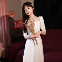White small evening dress dress lady 2022 new chair French style little sub-collar certificate registered bridesmaids to wear normally