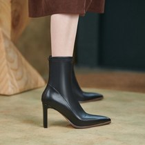 GRACE temperament show long legs ~ leather New pointed high heel solid color square heel short tube back zipper fashion xue