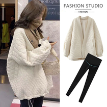 Pregnant woman coat autumn and winter wear coat winter down cotton jacket cardigan sweater women loose Fashion Net red suit