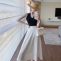 Aiyi clothing beauty traces 2021 new summer suspenders neck design vest Hepburn wind hanging feeling thin half body