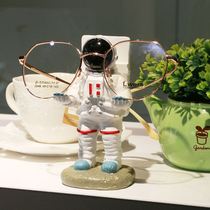 Spectacle frame support creative resin astronaut glasses display bracket ornaments glasses shop display decorative props
