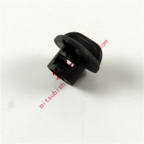 Mitsubishi Yishen V5 Lingzhi V6 Lingshi luggage side trim buckle lining buckle Southeast original factory