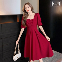 Superior sense of wine The bride can normally wear a facial-style temperament to receive a back door engagement gown red dress for the summer