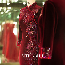 Manchen Tingfang (painting Pingchun) Mothers wedding banquet wedding dress Happy mother-in-law Noble velvet red cheongsam winter