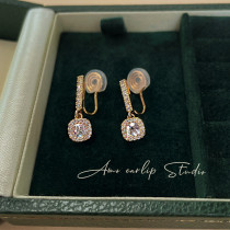 Ultra-shiny zircon-ear clip woman without earring earrings small crowdsourced design High feeling ear decorated mosquito incense tray 2022 New wave