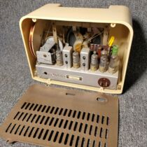 1946 British antique Bush tube radio bile machine Bakelite shell functions normally