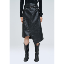 HOLONOMIC carved metal buckle is its soul original double waist head oblique hem long half leather skirt