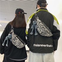 Mens purse small crowddesign Skew Satchel-Chained Mire Chest Bag Canvas Bag for women Light and small cell phone bag