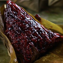 Dragon Boat Festival black rice dumplings purple rice dumplings big yellow rice dumplings candied dates jujube bean paste brown Net red rice dumplings