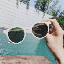 2021 new GM ink mirror woman small face retro round frame anti-ultraviolet sunglasses white nemesis red star identical