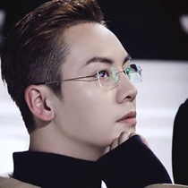 Frameless glasses myopia mens trendy gold silk edge eye frame Ultra-light pure titanium can be equipped with a degree of finished products online
