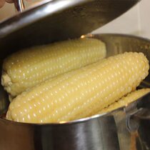 2021 new products Shanxi Xinzhou sticky waxy fresh white corn vacuum 5kg ready-to-eat glutinous corn substitute rice