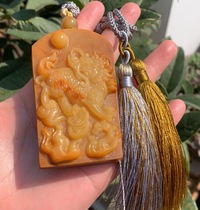 Yang Yujia natural yellow dragon jade raw skin sugar heart seed material carving Unicorn hand play certificate new popularity